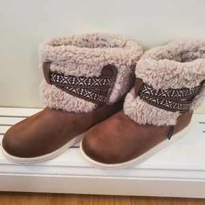 Muk Luks Boots